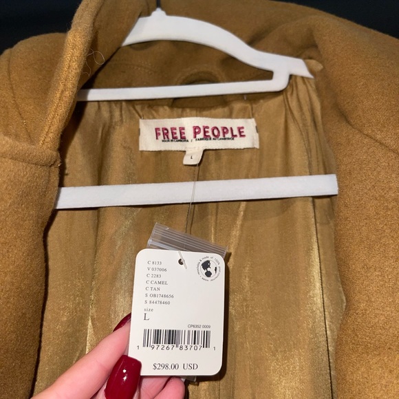 Coat - Picture 3 of 4